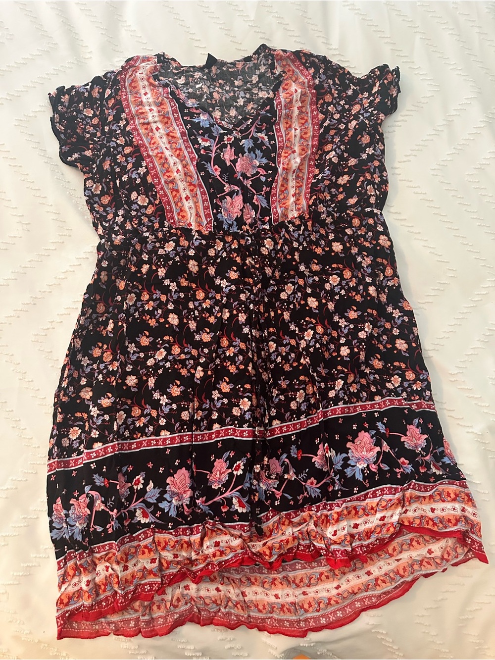 SHEIN Curve Floral V-Neck Blouse in Black with Pink & Blue Flowers